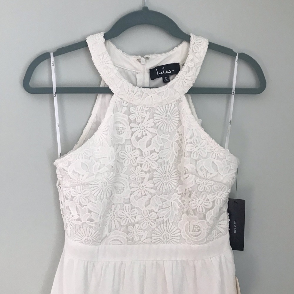 Gorgeous white dress with lace detail
